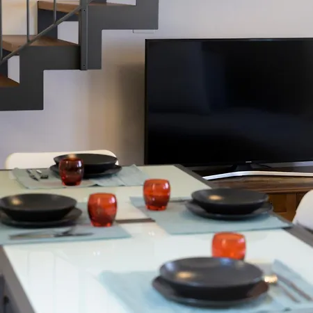 Modern Loft In The Historic Center By Bemyhost * بولونيا
