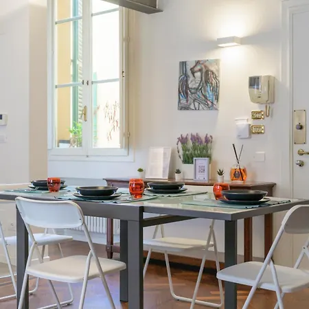 شقة Modern Loft In The Historic Center By Bemyhost بولونيا